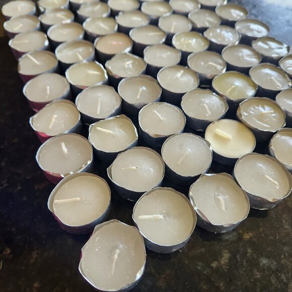 63 White Unscented Tealight Candles - Bulk Lot - Picture 4 of 7